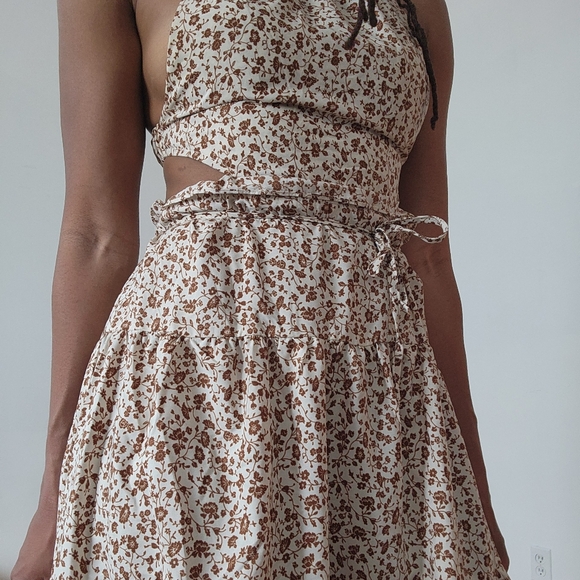 Cute Summer Dress - Picture 2 of 5